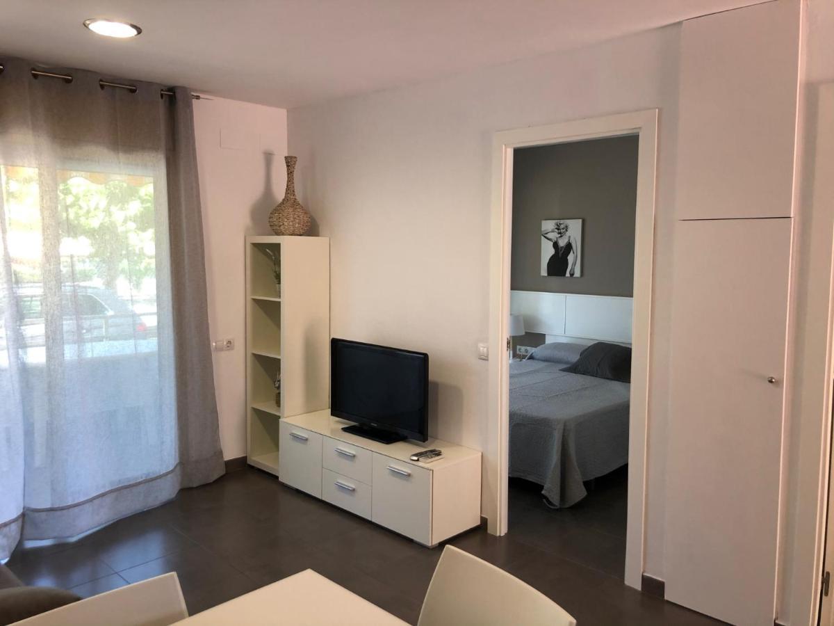 קמברילס Apartaments Colibri מראה חיצוני תמונה