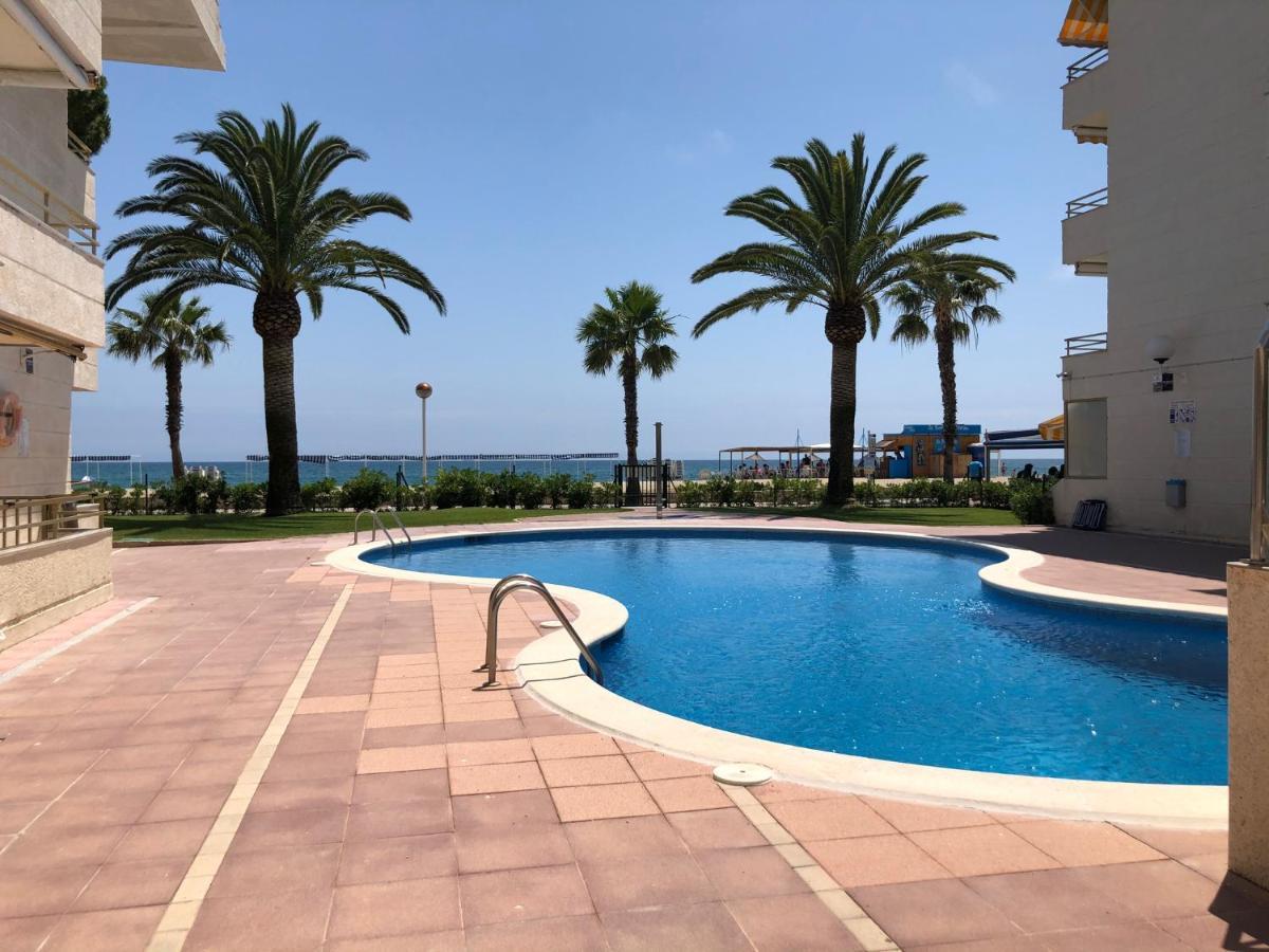 קמברילס Apartaments Colibri מראה חיצוני תמונה