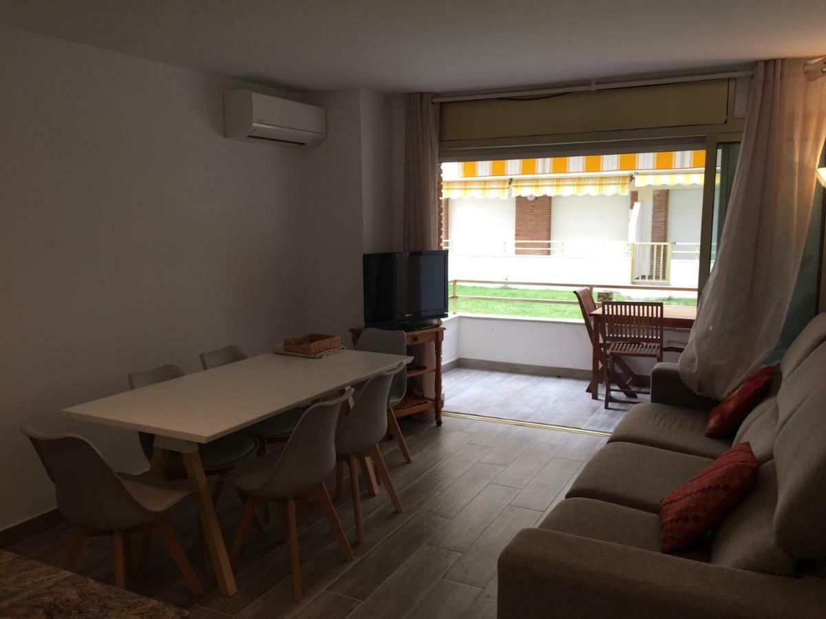 קמברילס Apartaments Colibri מראה חיצוני תמונה