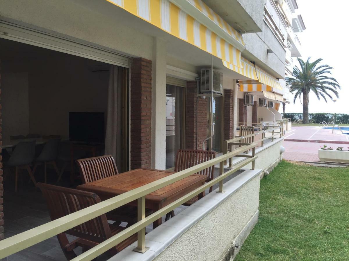 קמברילס Apartaments Colibri מראה חיצוני תמונה