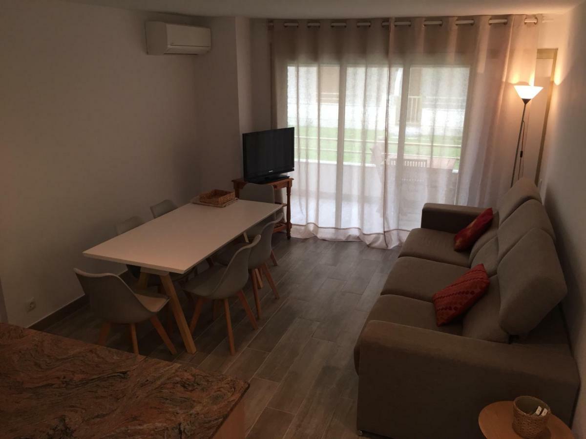 קמברילס Apartaments Colibri מראה חיצוני תמונה