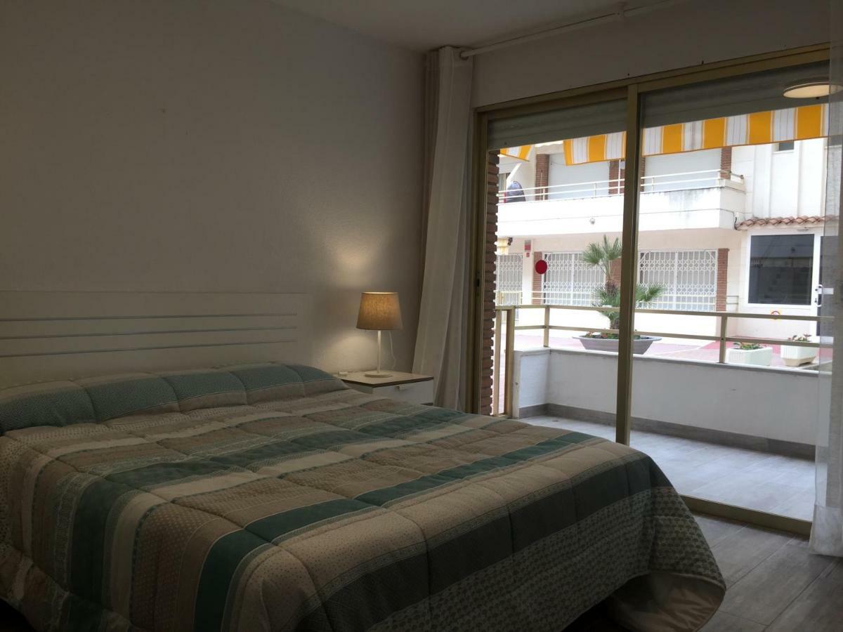 קמברילס Apartaments Colibri מראה חיצוני תמונה